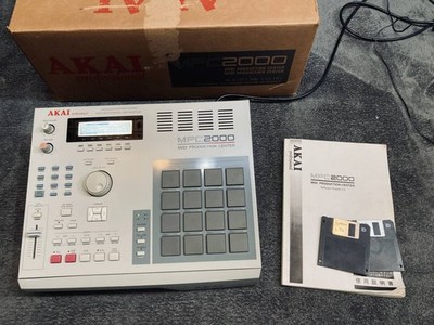 AKAI Professional MPC2000 MIDI Production Center Sampler Sequencer Boxed Tested