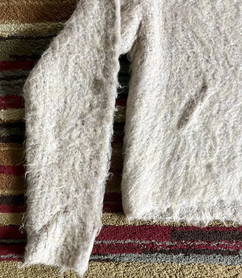 Suéter feminino Obey bege médio malha difusa gola redonda pulôver mistura de lã aconchegante - Imagem 4 de 4