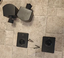 Valve Index VR Headset Kit with 2.0 Base Stations And Controllers.