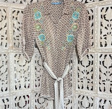 Johnny Was   SZ S Silky Floral   Embroidered Button Blouse Waist Sash