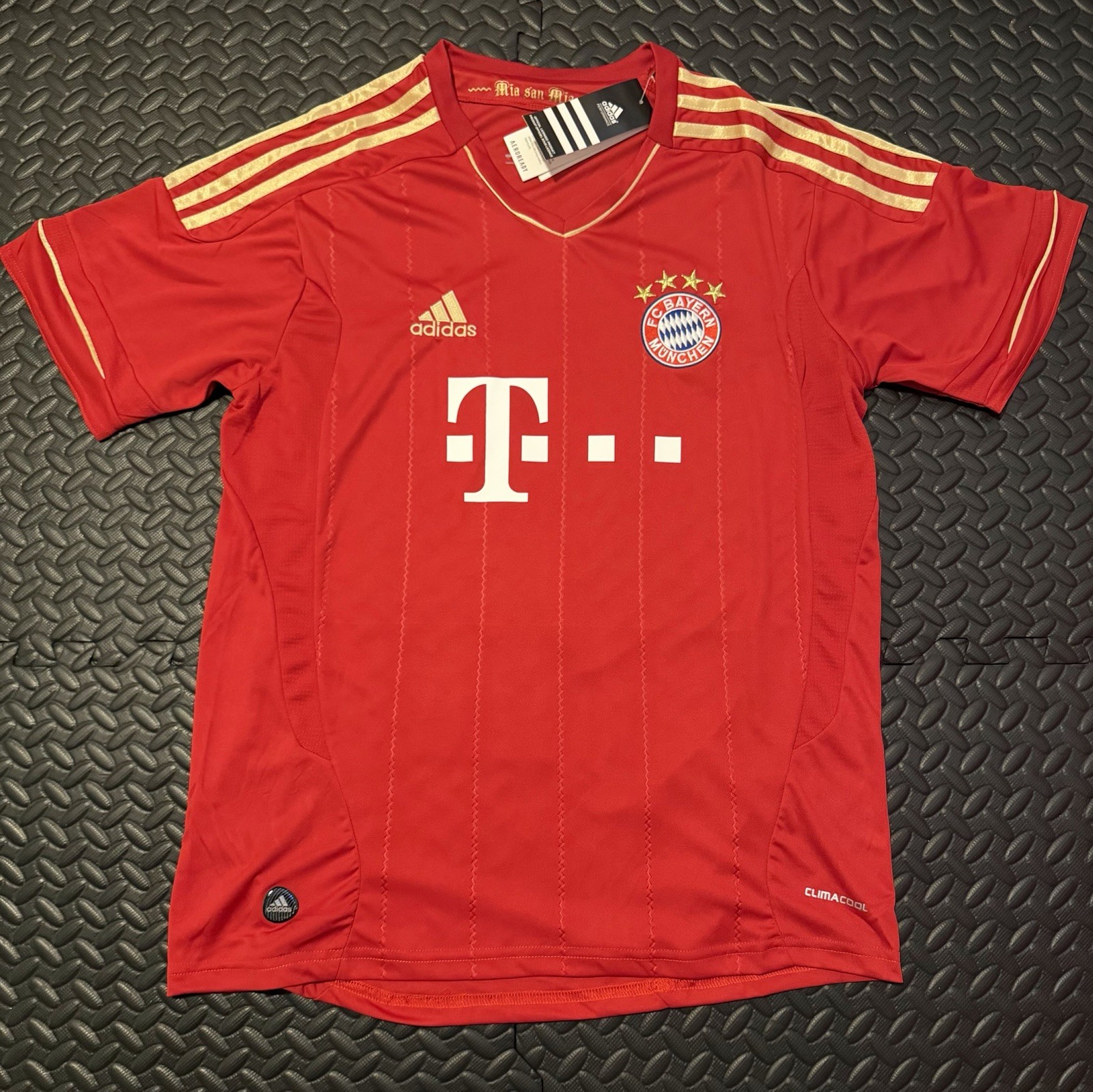Ribery Bayern Munich Retro Jersey Size L #7 Vintage Shirt Home 2011/2012 Season