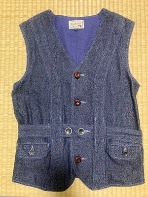 Graph Zero Navy Vest XS with Buttons & Pockets, Waist Belt Design
