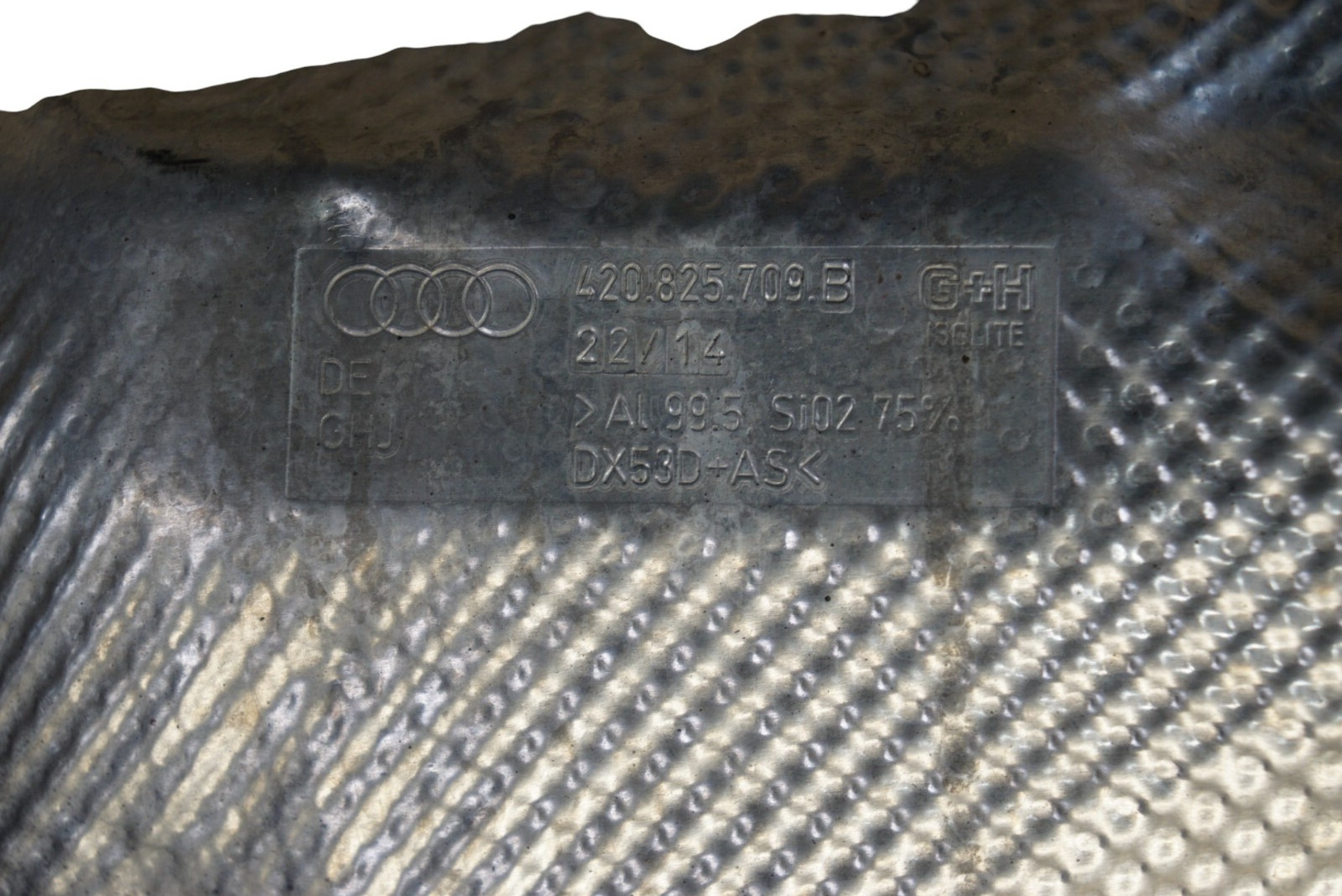 2008 - 2015 AUDI R8 V8 REAR EXHAUST MUFFLER HEAT SHIELD PLATE OEM 420825709B