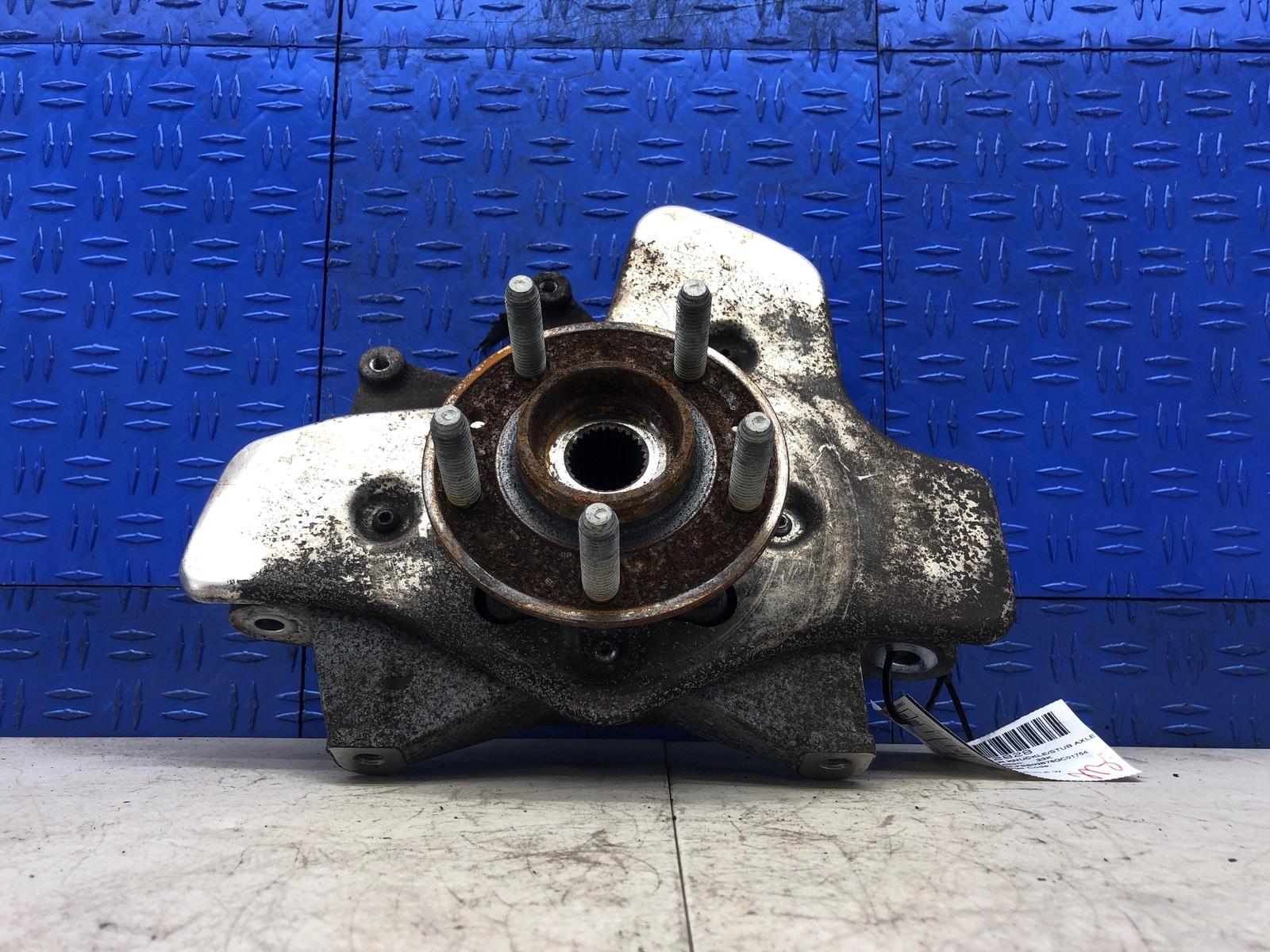 2006-2018 ASTON MARTIN VANTAGE V8 REAR LEFT SPINDLE KNUCKLE WHEEL BEARING HUB