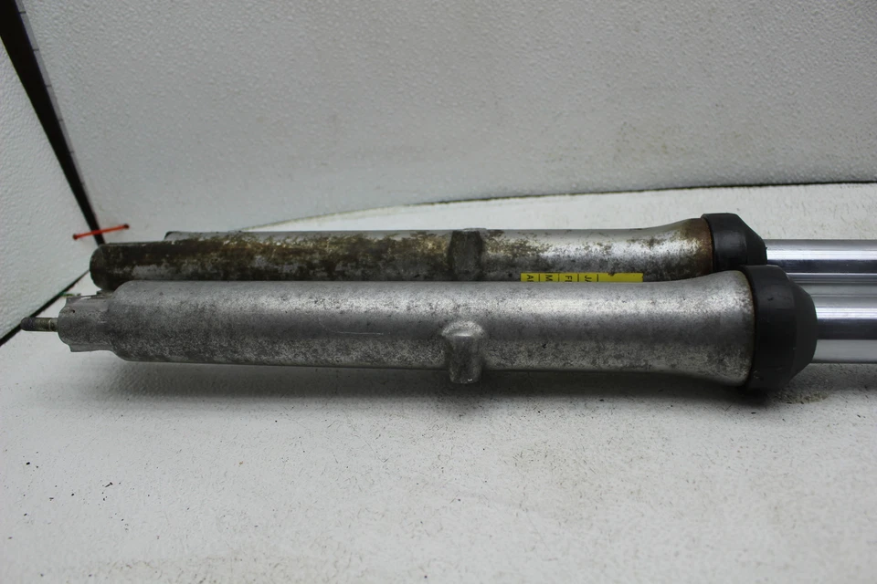 1979 HONDA CX500 CUSTOM CX500C (#348) ПЕРЕДНИЕ ВИЛКИ КОМПЛЕКТ АМОРТИЗАЦИОННОЙ ПОДВЕСКИ ПАРА - Изображение 2 из 4