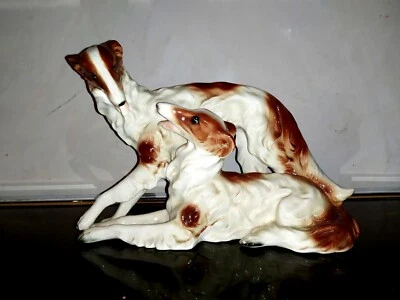 Sculpture Sitzendorf groupe de levrier Barzoi Greyshound Porcelaine Faience - Photo 1/4