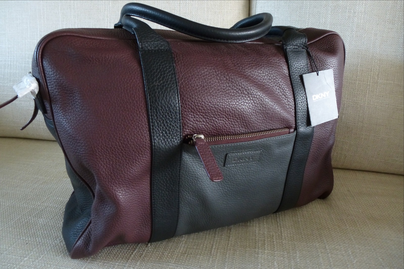 New DKNY LEATHER Black Cherry Anthracite Black Holdall Shoulder Bag