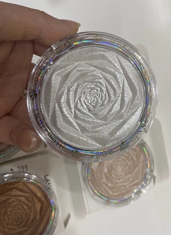 Langmanni Rose Silver glittery shade 01 Make Up Super Shiny 3 In 1 Highlighter - Image 2 of 4