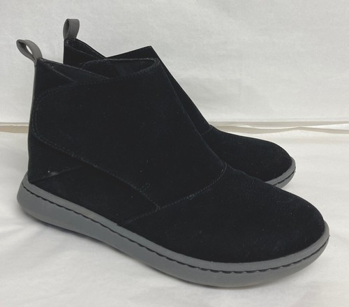Clarks Cloudsteppers black ankle boots 