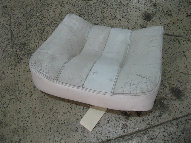 Ferrari Mondial 3.2 RH Rear Seat # 61763900