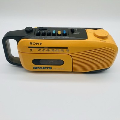SONY CFM-101 SPORTS Radio Kassettenspieler FM/AM Vintage Retro Sammlerstück Gelb