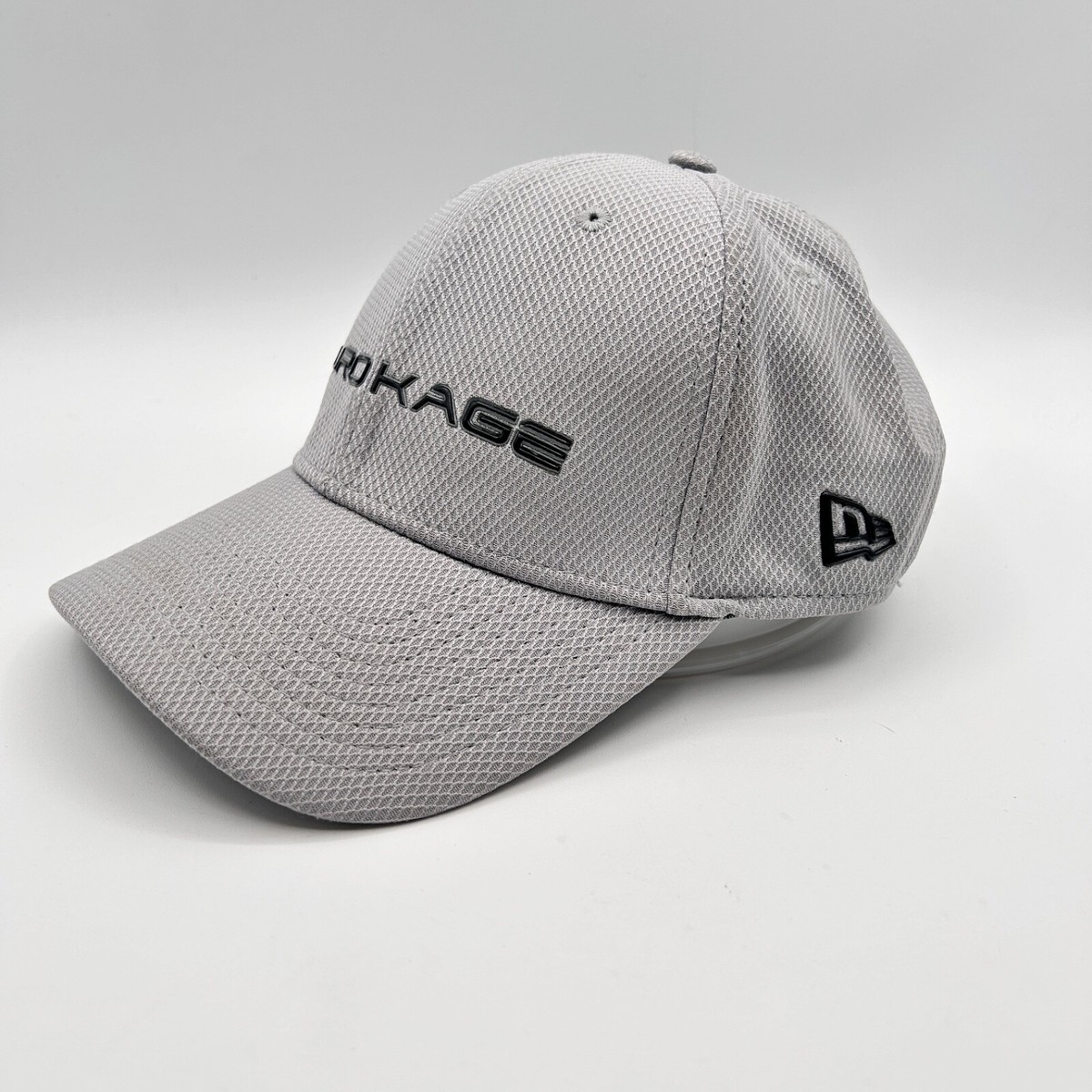 NWOT Gray New Era 39Thirty Mitsubishi Kuro Kage TioNi Fitted Cap L
