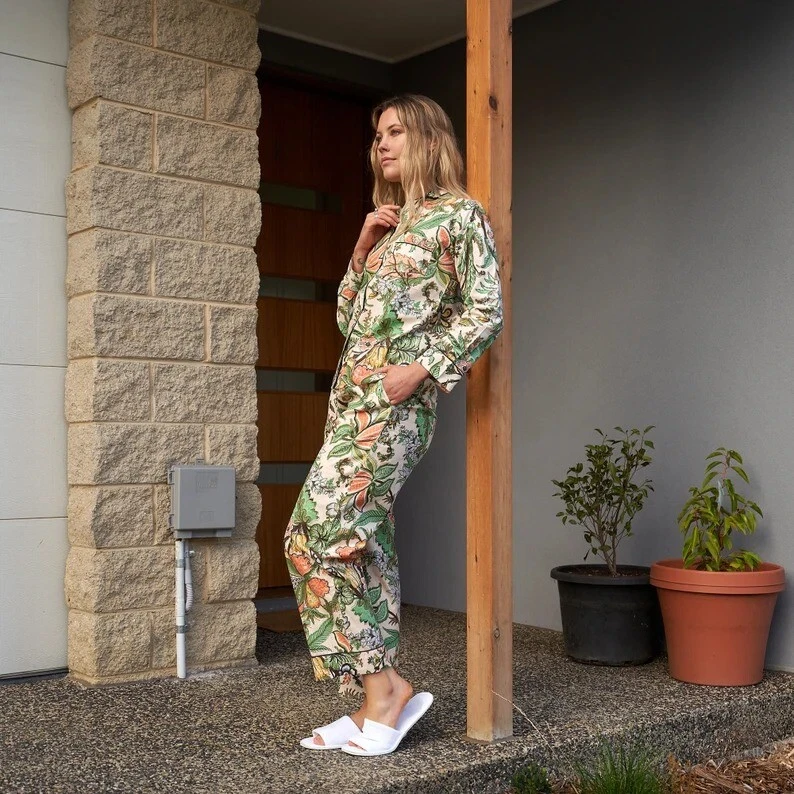Indian Cotton Beige Butterfly PJ Sets Women's Clothing Sleepwear Night Suit US
Opens in a new window