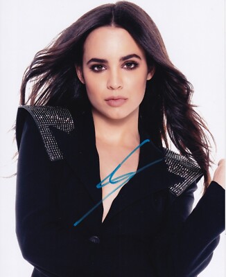 SOFIA CARSON signed Autogramm 20x25cm DESCENDANTS in Person autograph COA