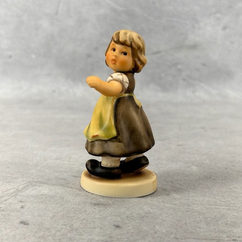 Vintage Hummel Figurine Goebel Spring Waltz Liesl 912/B Club Collection - Picture 4 of 18