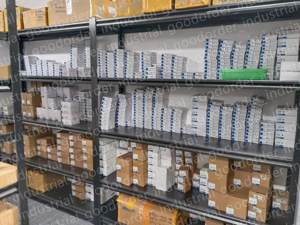 New In Box Genuine Omron E5AZ-C3MT Temperature Controller E5AZC3MT E5AZ-C3MT - Image 2 of 4