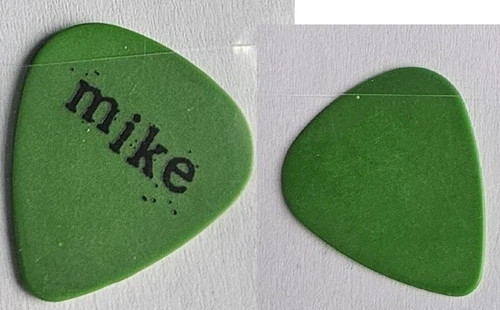 Image: https://i.ebayimg.com/images/g/dAEAAOSwludoSCt4/s-l500.webp Pearl Jam pick Mike McCready Pick GREEN MIKE pick - Picture 1 of 1