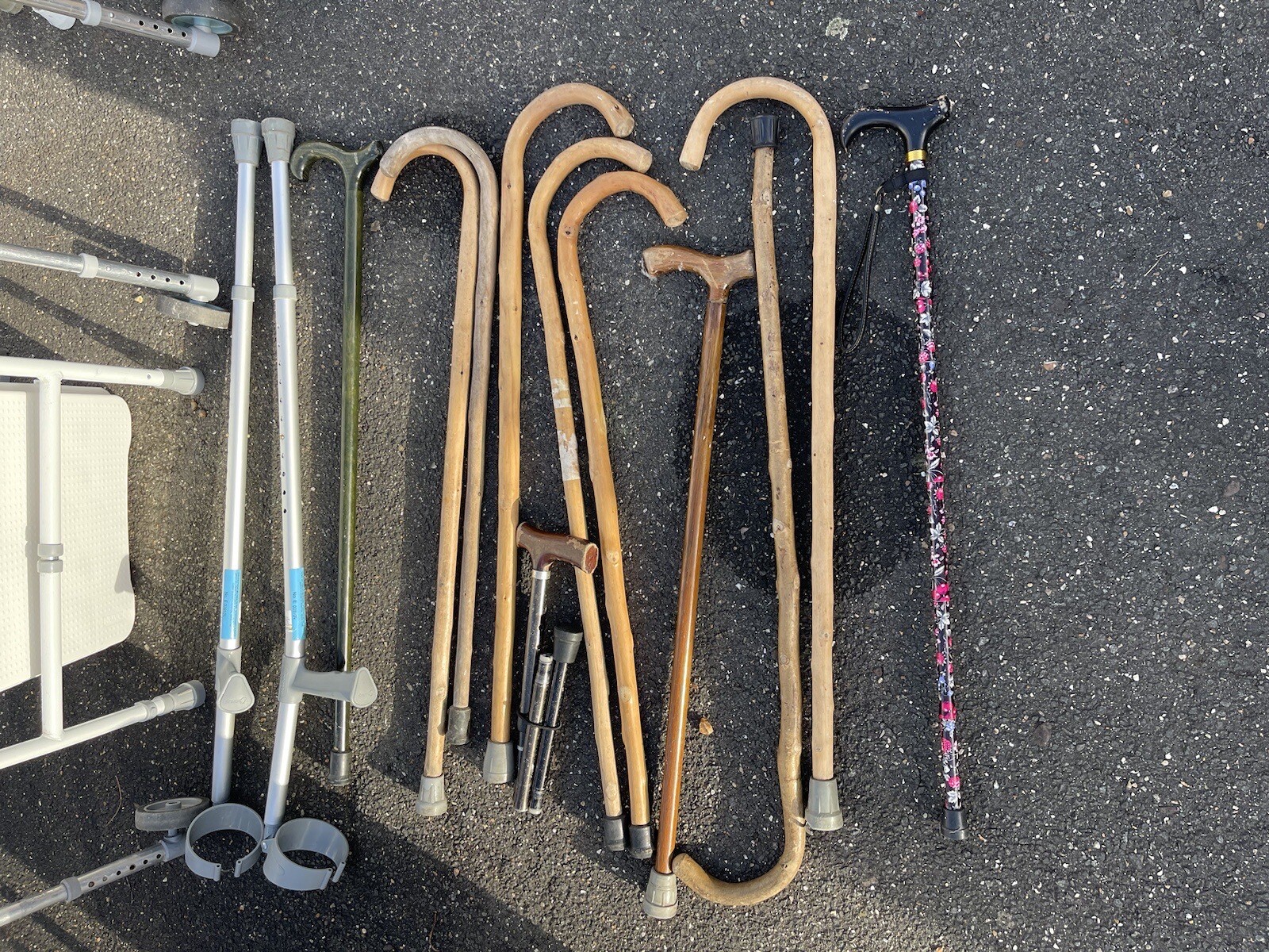 Mobility Scooters used. Job Lot. 2 x Working. Others For Parts. Pick Up
