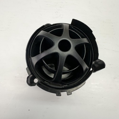 BOCCHETTA ARIA CRUSCOTTO SX PER FORD Ka Serie (CCU) 735467177 (08>18) - Foto 1 di 7