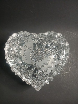 Glass Trinket Box With Nice Bird And Nice  Details  Heart Shape 
