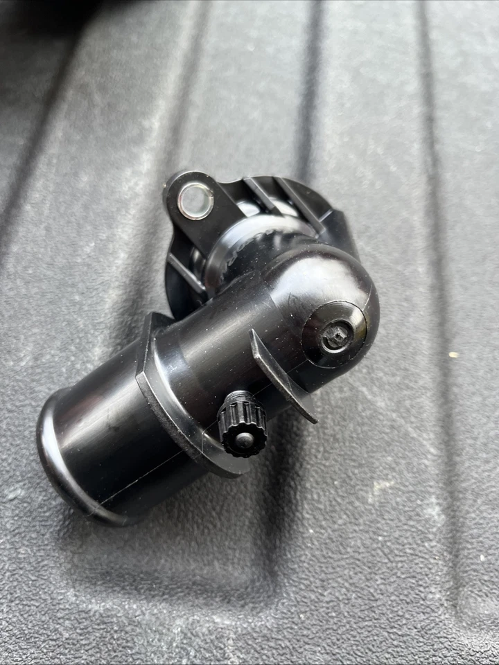 Термостат охлаждающей жидкости двигателя подходит для 2014–2019 Ram 1500 1500 Classic MOTORAD - Изображение 2 из 3