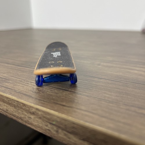 Vintage Tech Deck Fingerboard Skateboard Hook-Ups - Picture 11 of 12