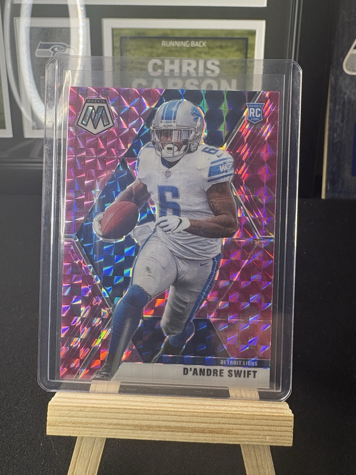 2020 Panini Mosaic Rookies Mosaic Camo Pink Prizm D'Andre Swift #215 Rookie RC B