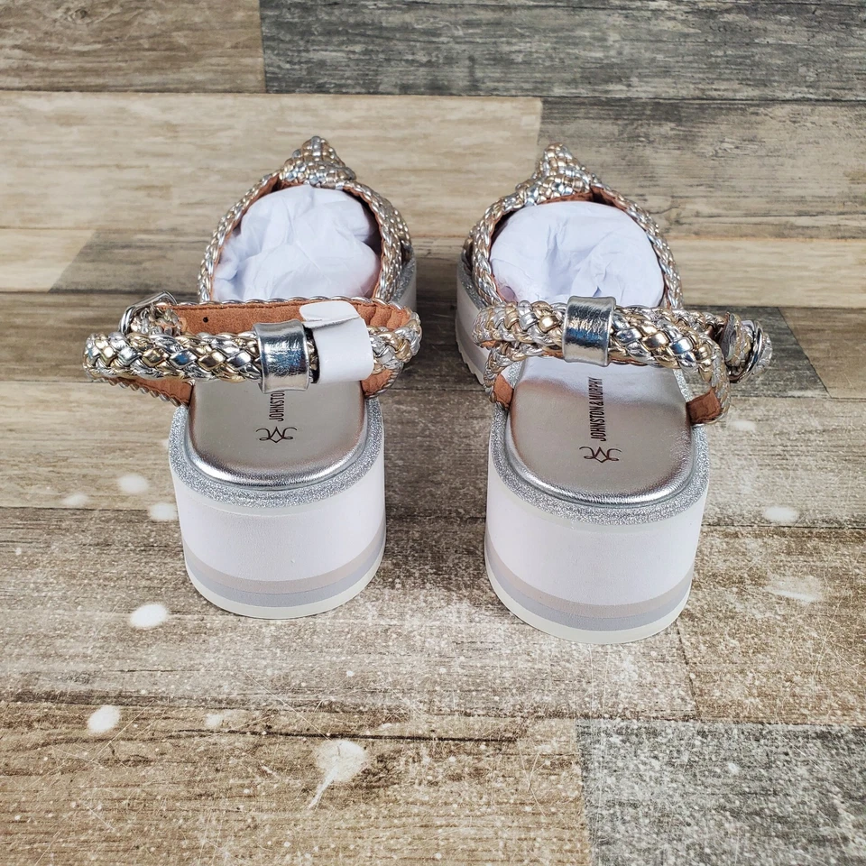 Sandalia de plataforma Johnston & Murphy Grace para mujer talla 7,5 M plata dorada imitación cuero Foto 3 de 4