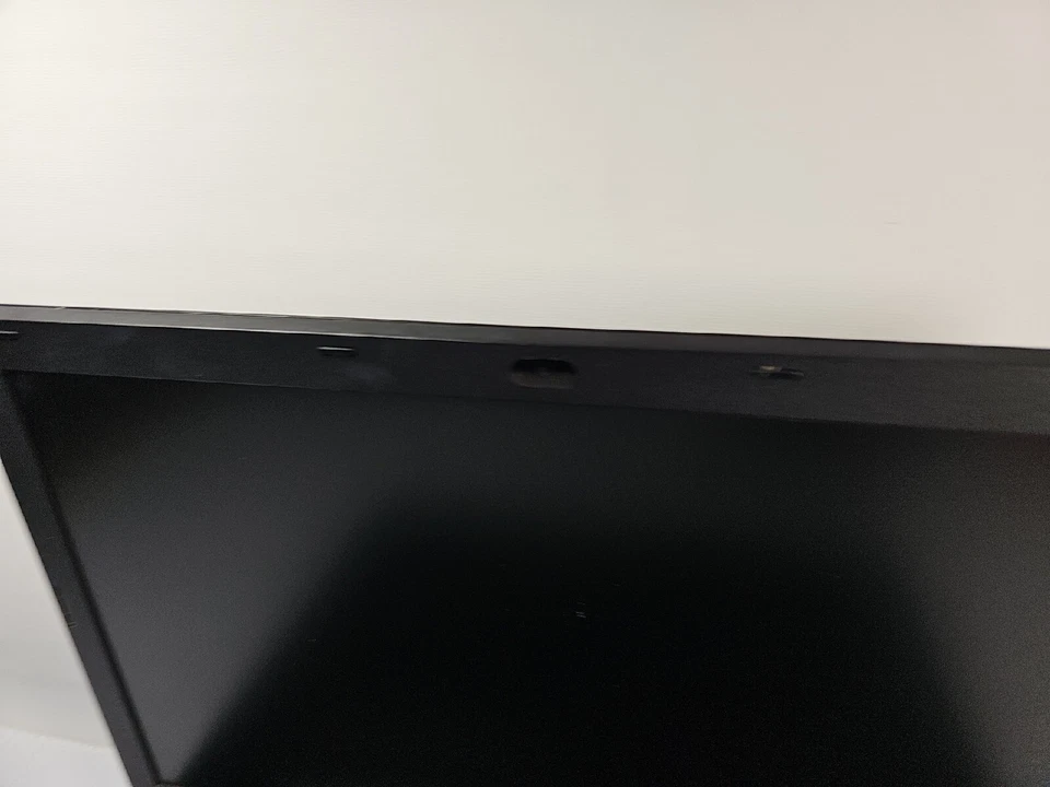 ACER TravelMate P258-M, 15.6", i3-6100U @2.30GHz 8GB RAM NO HDD NO Os READ - Image 3 of 4