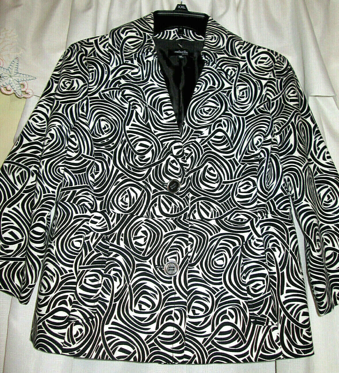 Picture 3 of 4