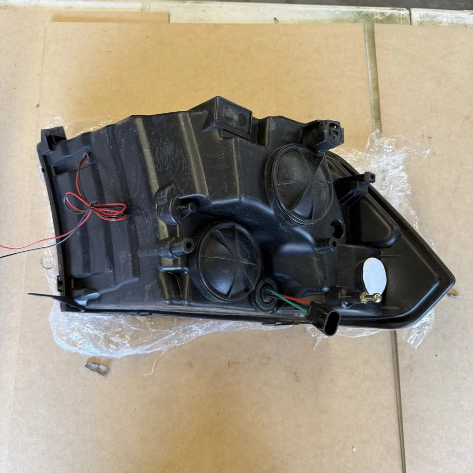 Faro RAM 1500 2500 2009-2012 cromado Dodge RAM lado pasajero Foto 4 de 4