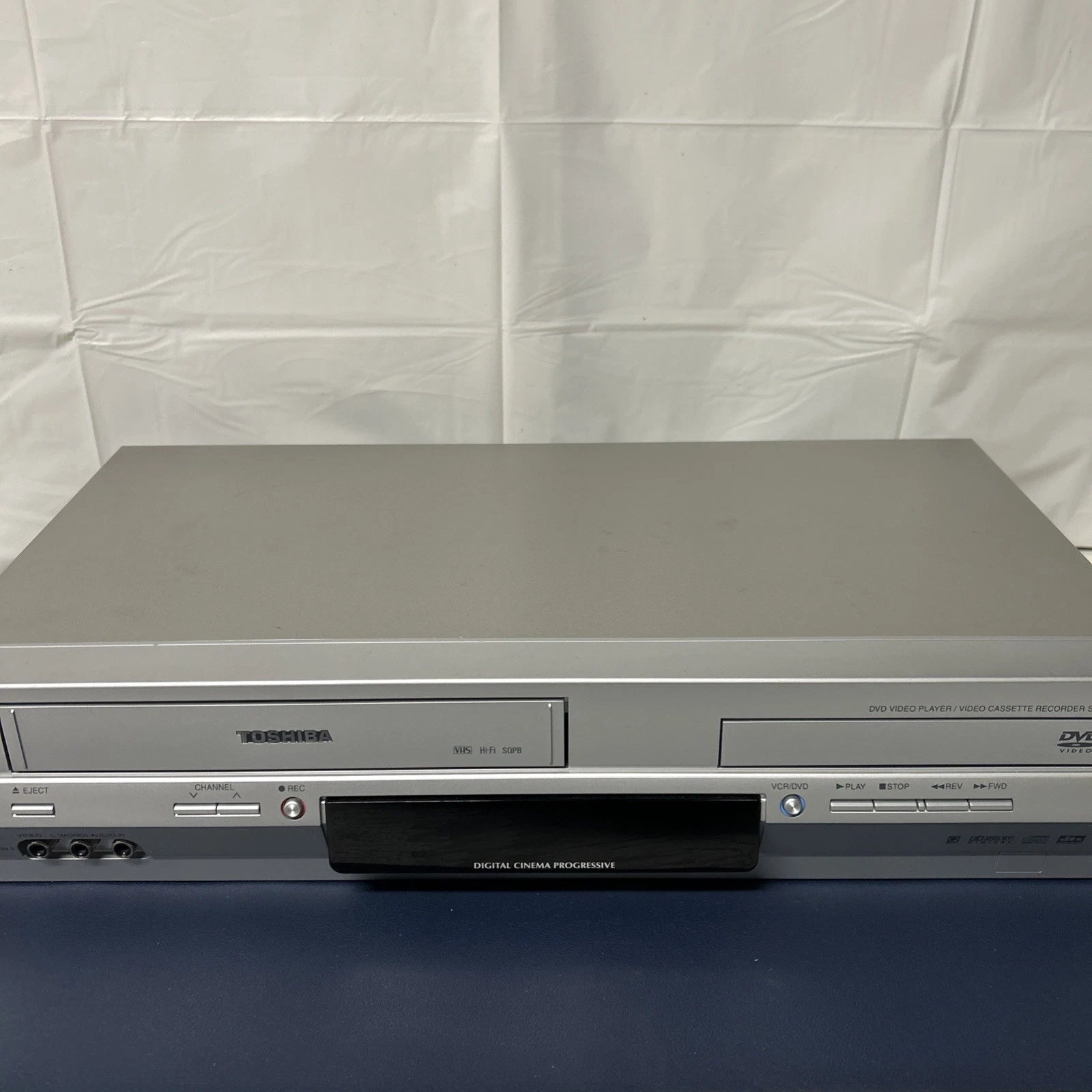 TOSHIBA SD-V394SU DVD/VCR COMBO : TESTED (ONLY VCR WORKS)