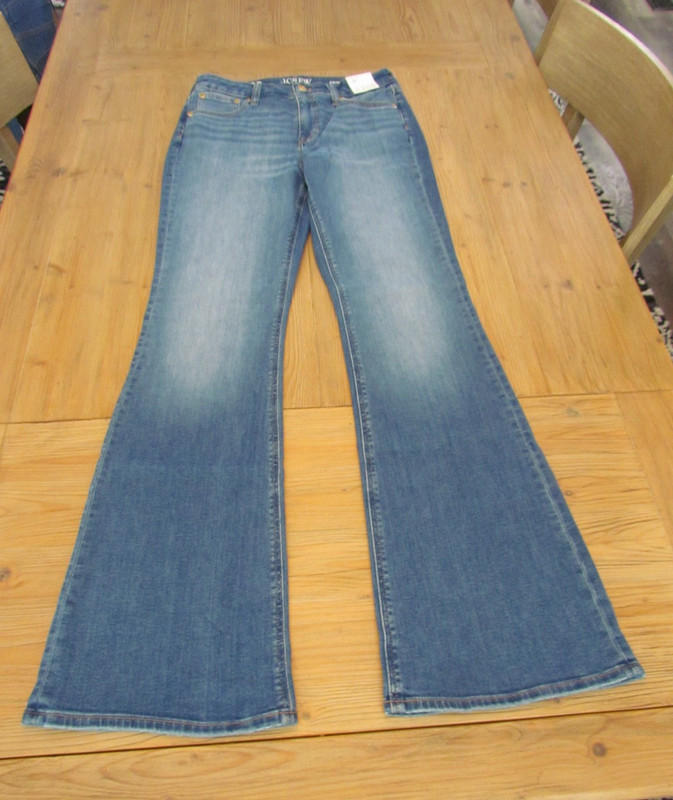 NWT J.Crew Women's Size 28 Skinny Flare Jean in Medium Blue Wash BW150