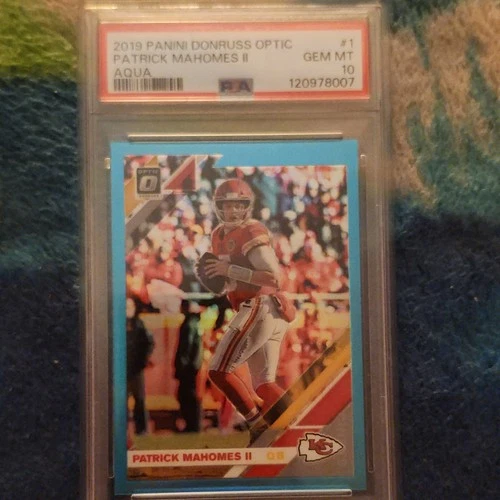 2019 Panini Donruss Optic Patrick Mahomes II Aqua Prizm #1 /299 PSA 10