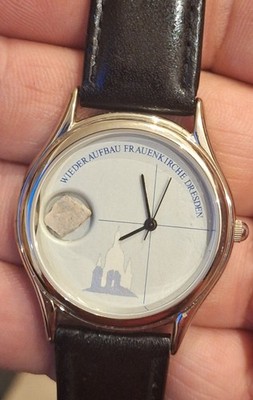 Armbanduhr Dresdner Frauenkirche; mit Originalstein; neu