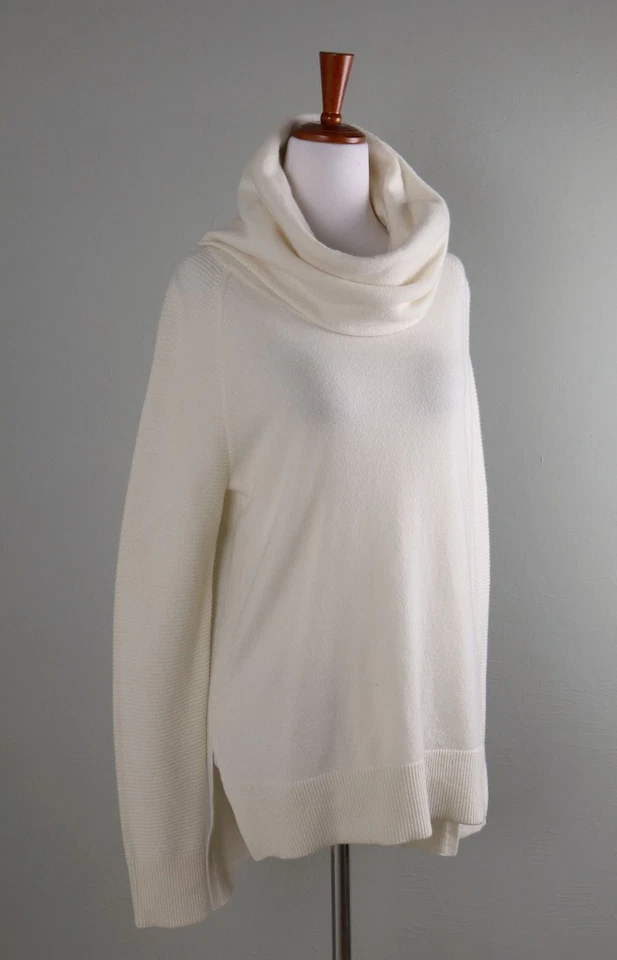 Suéter Top ATHLETA $218 Cuello Capucha 100% Cachemira en Marfil Paloma Talla XS Foto 2 de 4