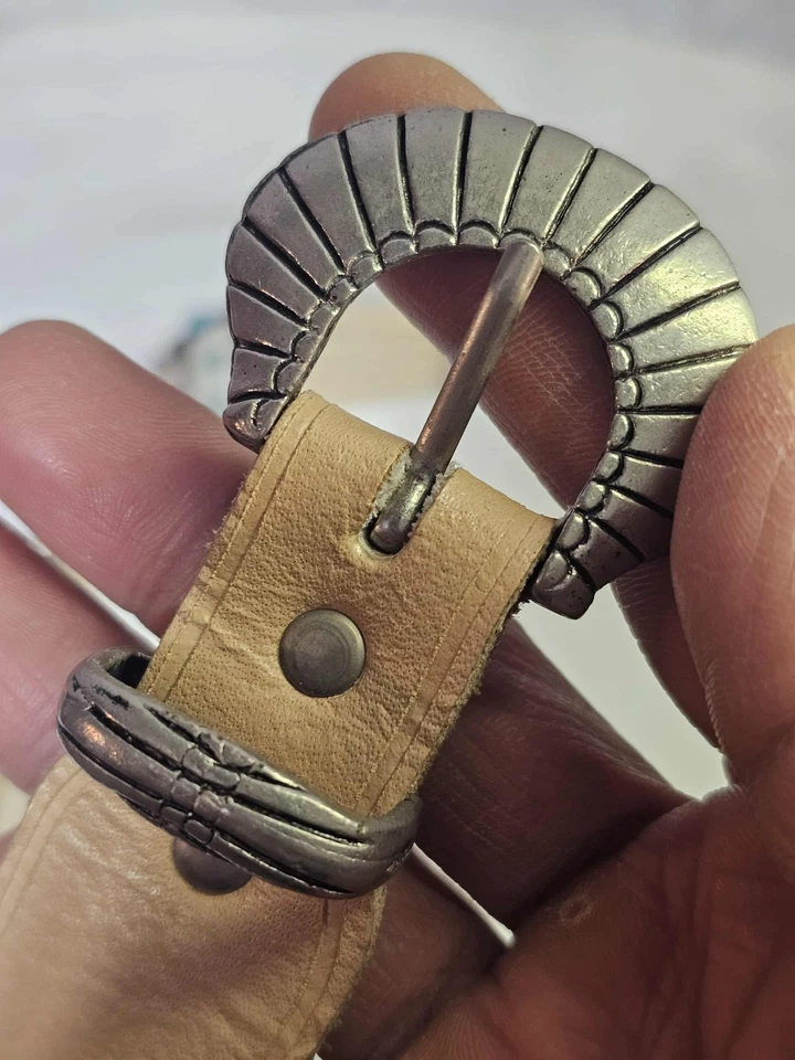 Cinturón de cuero con hebilla plateada turquesa imitación estilo nativo americano occidental de colección Foto 4 de 4