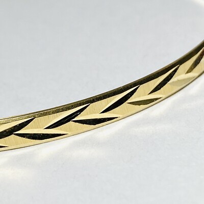 Vios 14K Yellow Gold Etched 8.1