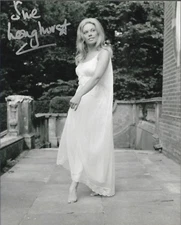 Sue Longhurst  'Lust for a Vampire' HAMMER HORROR Genuine Signed 10x8 COA 36475