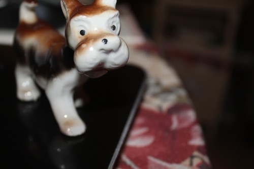Vintage Porcelain Terrier Dog Statue Figurine White w/Brown Black Japan - Picture 4 of 4
