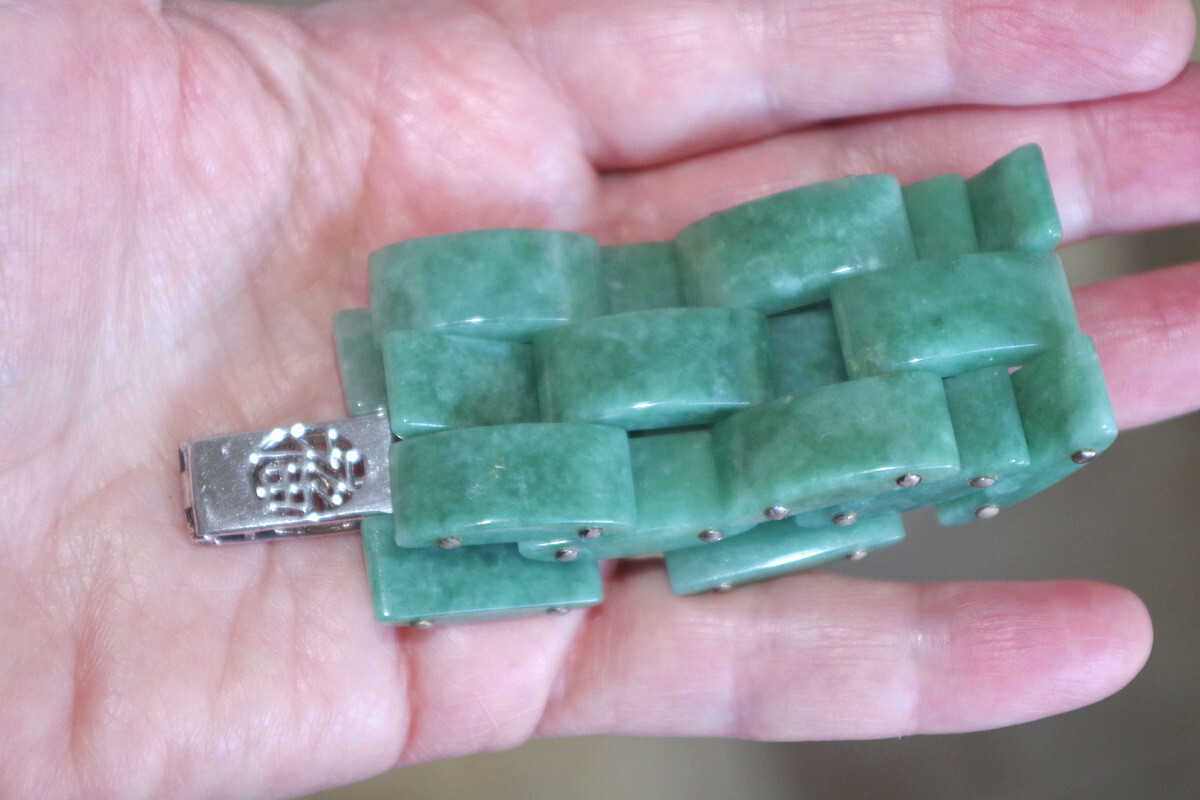 Antique Exquisite Large Interlocking Jadeite Jade… - image 19