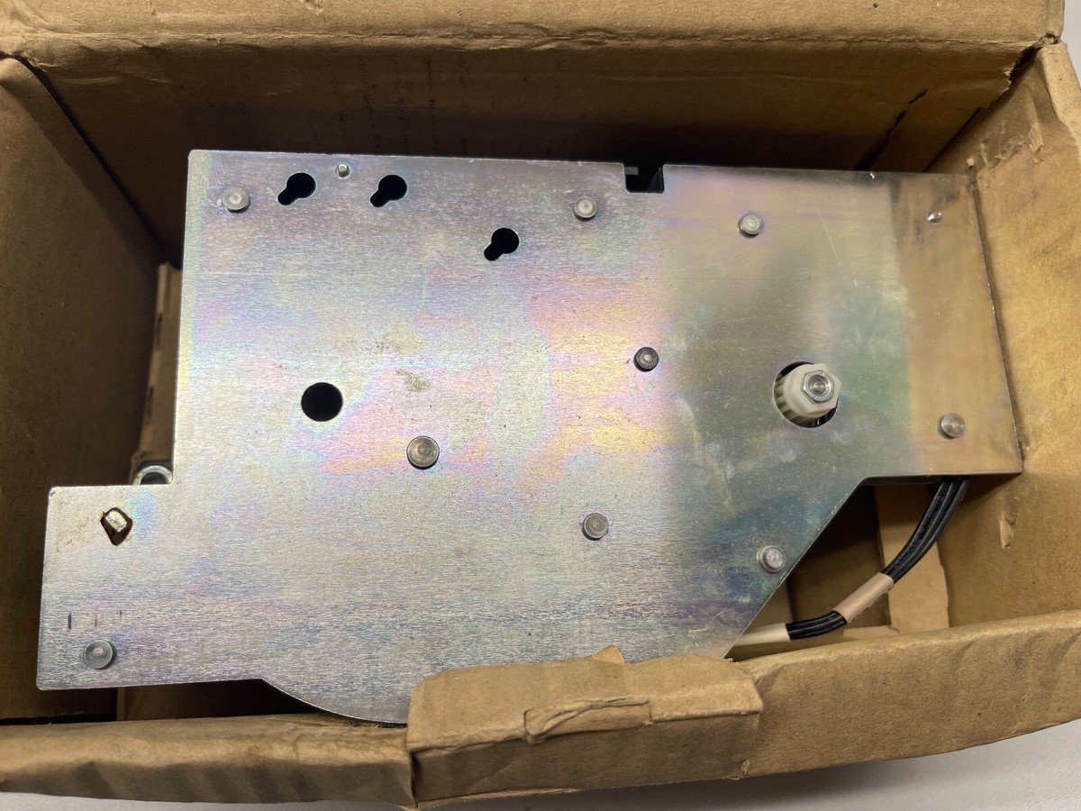SCHNEIDER MASTERPACT NW 47894 MCH/XM GEARMOTOR MECHANISM 200-240