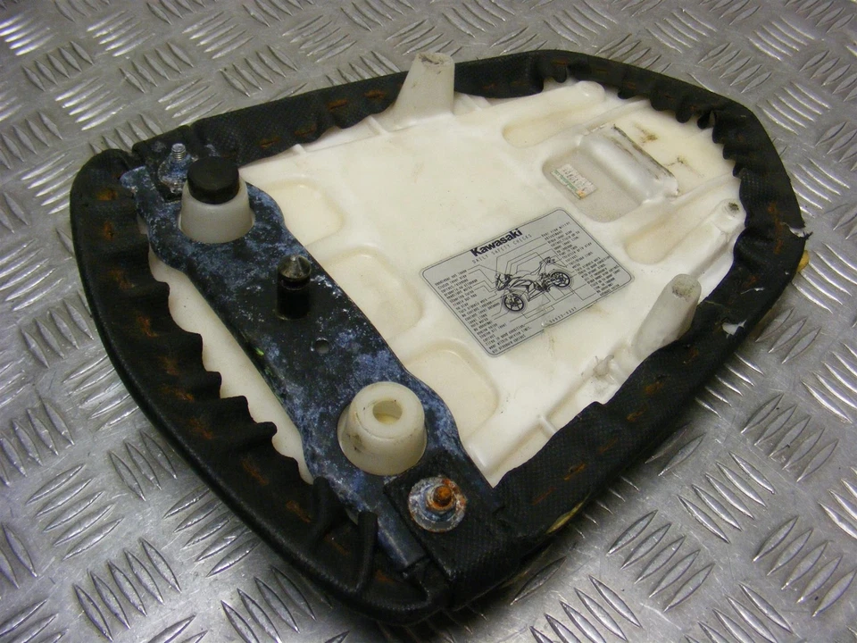 EX250 Ninja 250 Seat Rear Pillion Kawasaki 2008-2012 A540 - Image 4 of 4