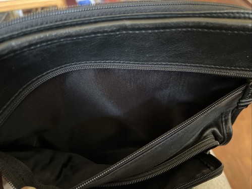Borsa a tracolla uomo Tumi Alpha Bravo in pelle nera Napa tracolla imbottita - Foto 9 di 17
