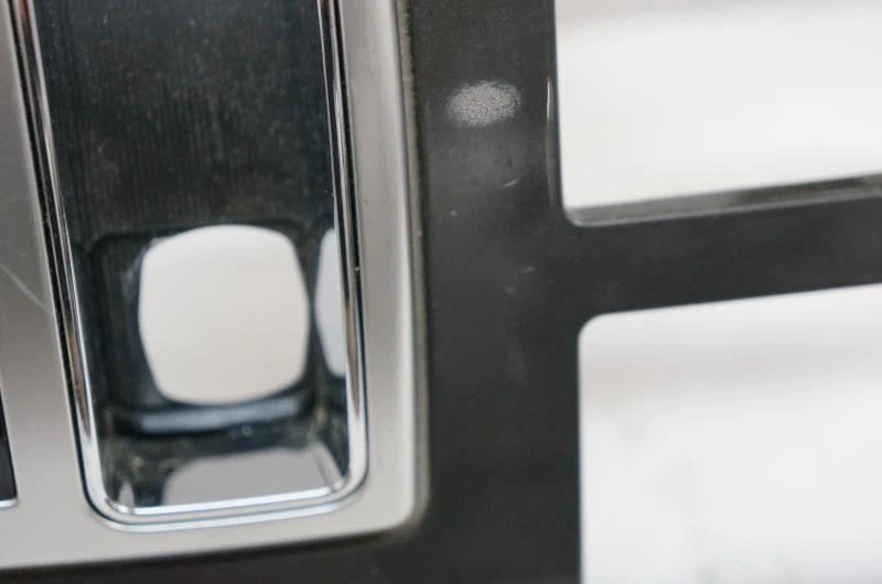 Nissan Quest s 2012 tablero palanca de cambios moldura bisel panel 682601JA1A fabricante original  Foto 3 de 4