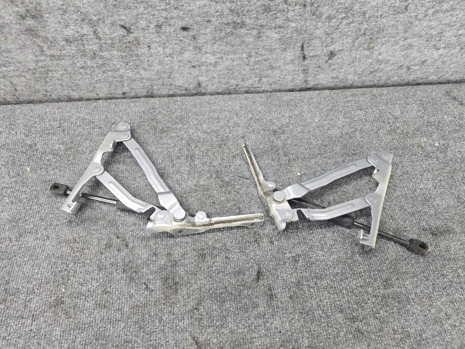 2013-2016 Scion FRS Subaru BRZ maletero cubierta tapa bisagras amortiguadores par OEM PLATEADO V19 Foto 4 de 4