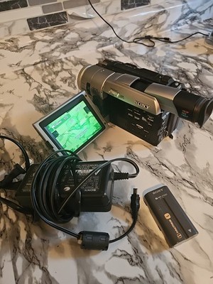 SONY Digital8 Handycam DCR-TRV225 ⑤ Sony DCRTRV250 Digital8 Camcorder with 2.5