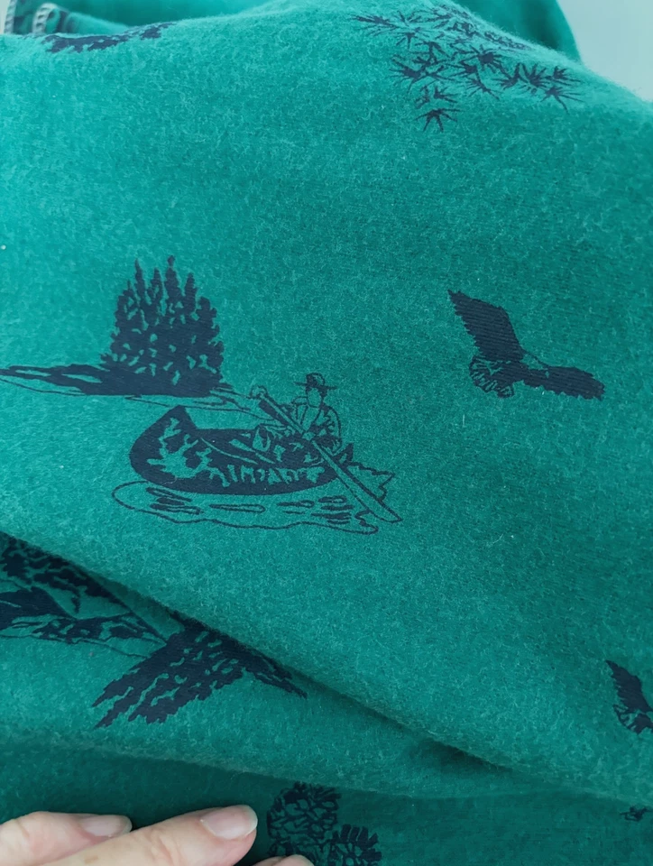 Vtg 62X59 Hunter Green HEAVY FLANNEL Fishing Canoe FABRIC Sewing THROW BLANKET - Image 3 of 4