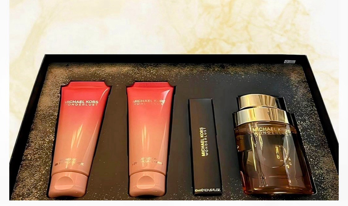 Michael Kors Wanderlust Eau De Parfum, Shower Gel & Body Lotion Gift Set 300 ML