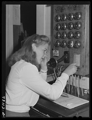 Photo:Oakridge Oregon 1942 Town Telephone Switchboard Operator Woman